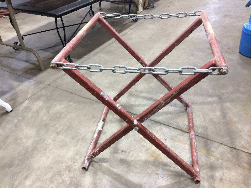 lot 92 image: Heavy duty masonry stands