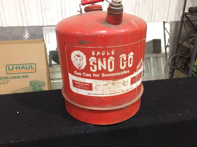 lot 125 image: Sno Go gas can