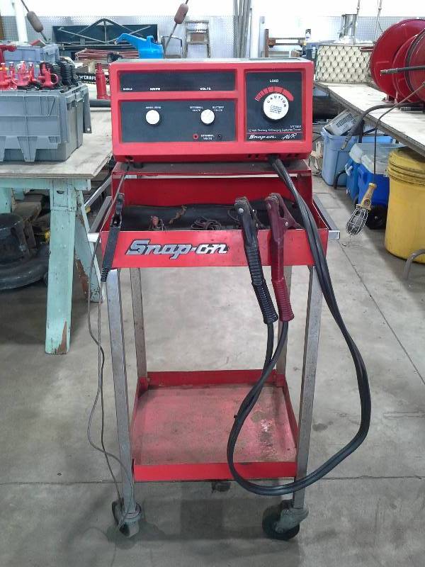 lot 4 image: Snap-On 12v Starting and charging systems tester
