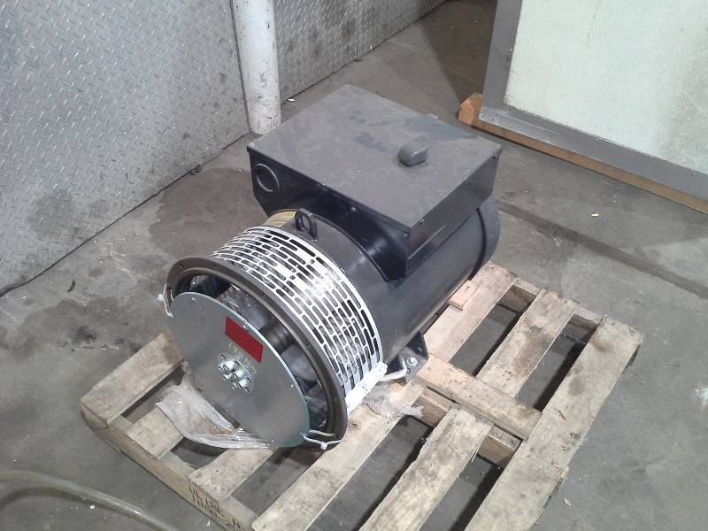 lot 6 image: Mecc Alte alternator