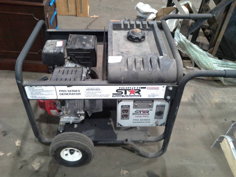 lot 7 image: Northstar generator, 9 HP Honda motor