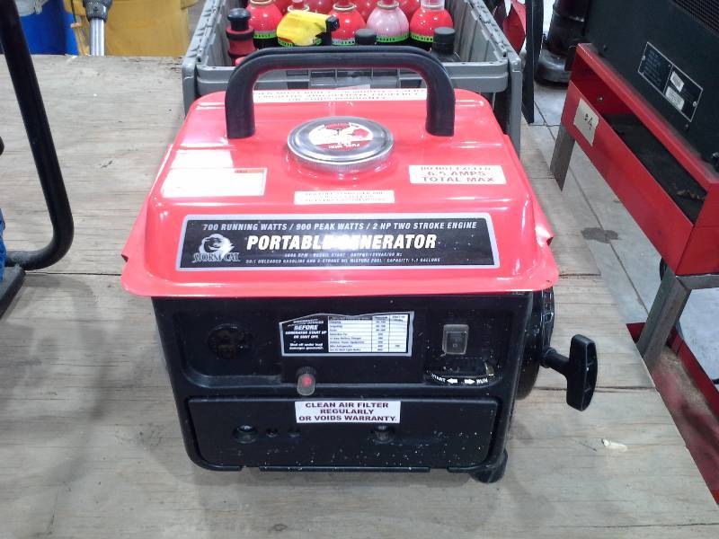 lot 12 image: Storm Cat portable generator