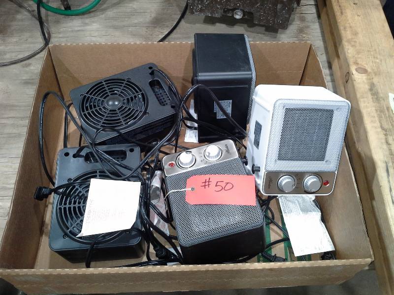 lot 50 image: Hunter HPA15C ceramic space heaters