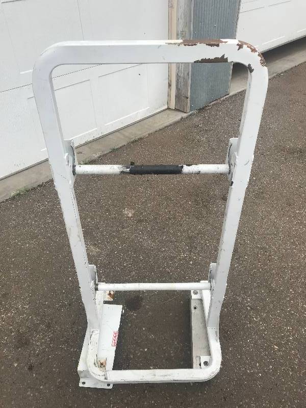 lot 84 image: Weather Guard cable spool rack