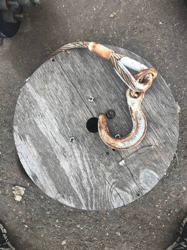 lot 88 image: Cable spool and hook
