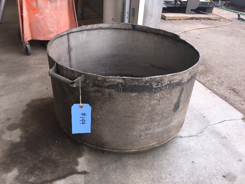 lot 149 image: Aluminum bucket  drain pan