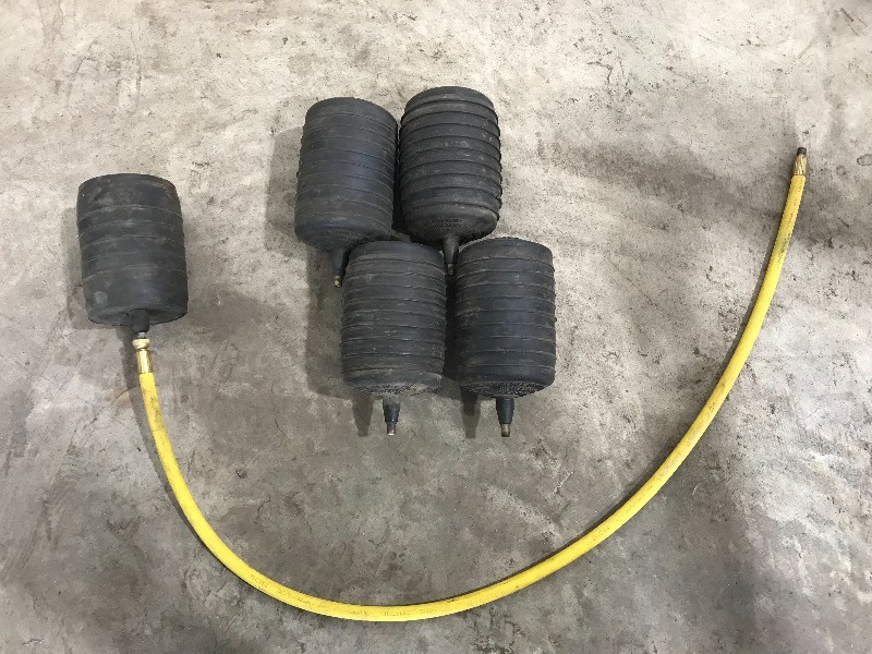 lot 141 image: Plumbing plugs and misc plumbing parts  hardware