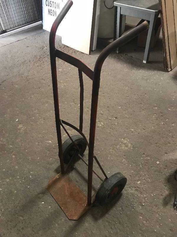 lot 166 image: 2-wheel dolly with solid rubber tires
