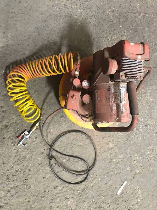 lot 41 image: pancake air compressor
