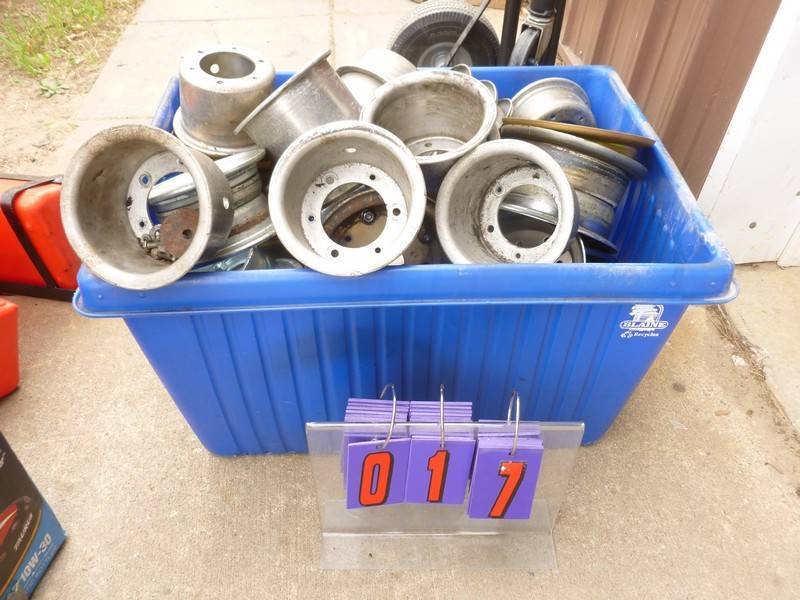 SnS Auctions # 319 John Deere Lawnmower & go kart parts