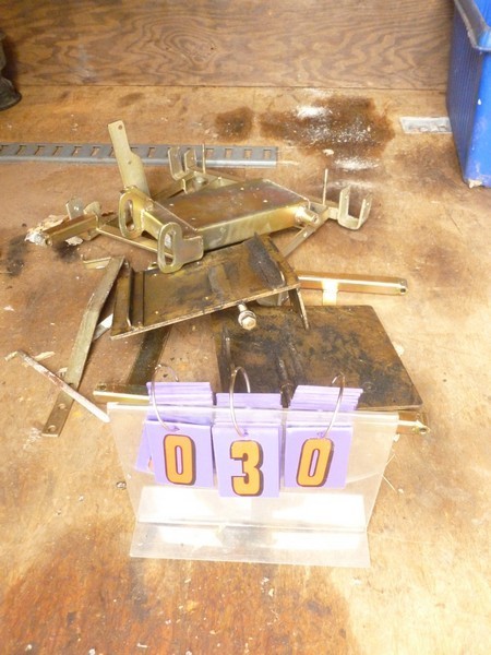 SnS Auctions # 319 John Deere Lawnmower & go kart parts