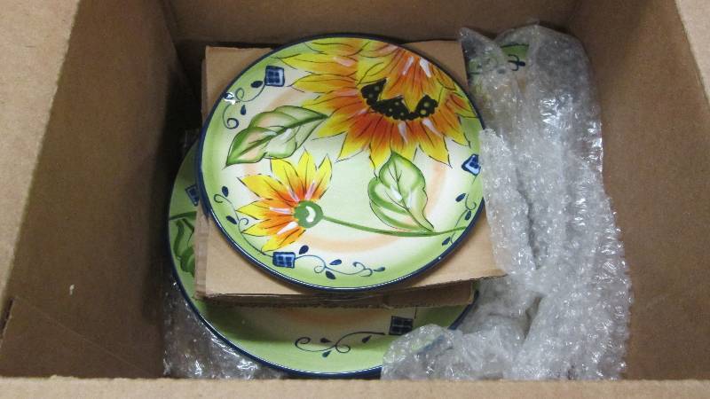 Sunflower Dinnerware 4 Place Set - ...