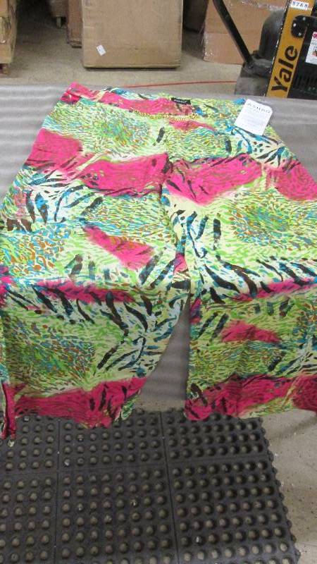 Ashro Ladies Size 18W Loose Tropica...