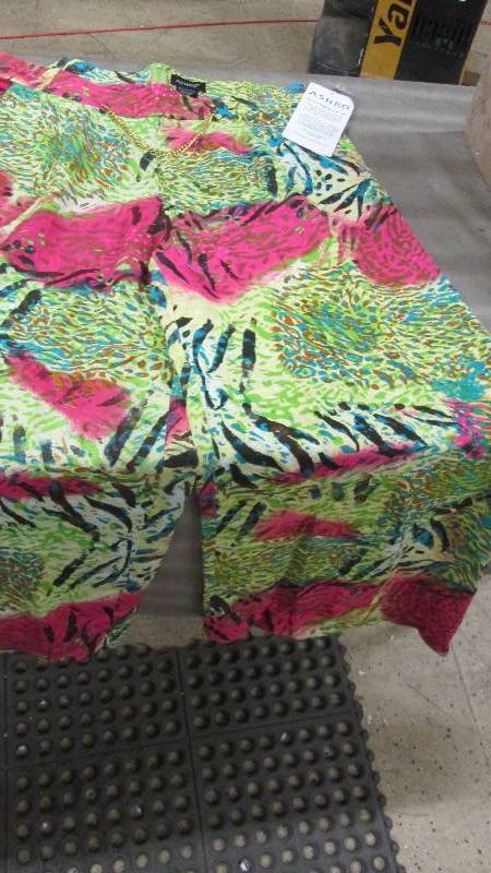 Ashro Ladies Size 18W Loose Tropica...