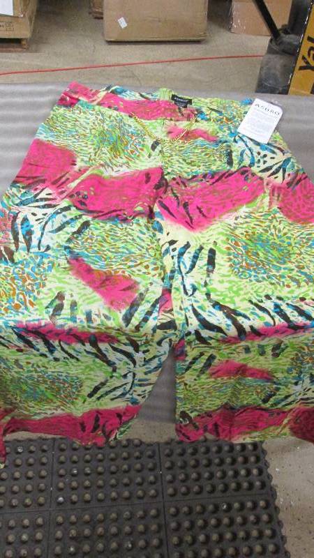 Ashro Ladies Size 18W Loose Tropica...