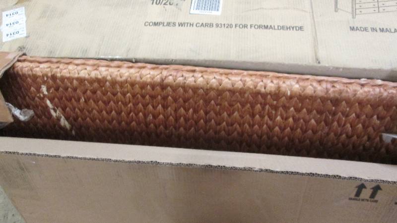 Seagrass Headboard King open box, s...