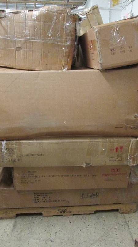 Pallet of Furniture Damaged or mis...