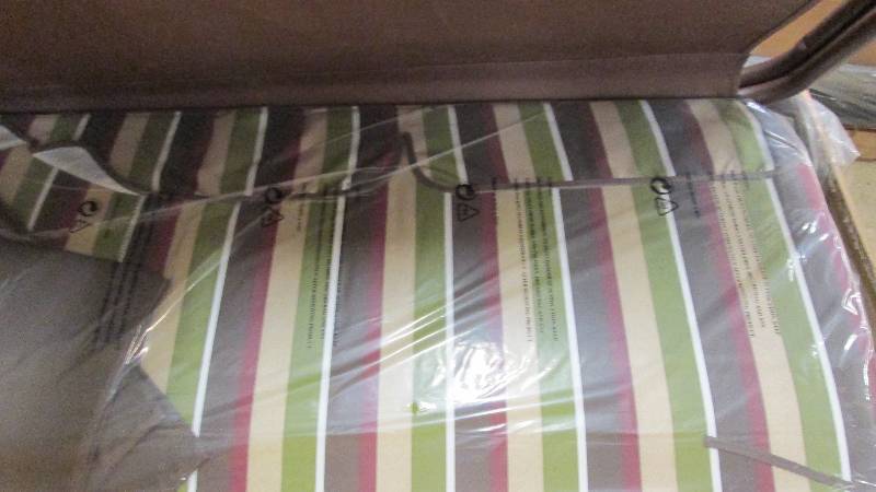 Striped Lawn Swing open box Retail ...