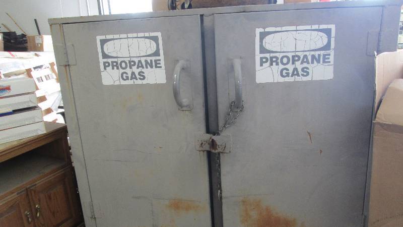 Forklift Propane Tank Holder Cabine...