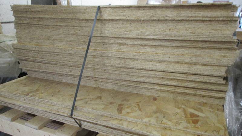 Large Lot of 14in OSB boards, 2 Si...