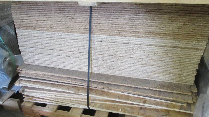 Large Lot of 14in OSB boards, 2 Si...