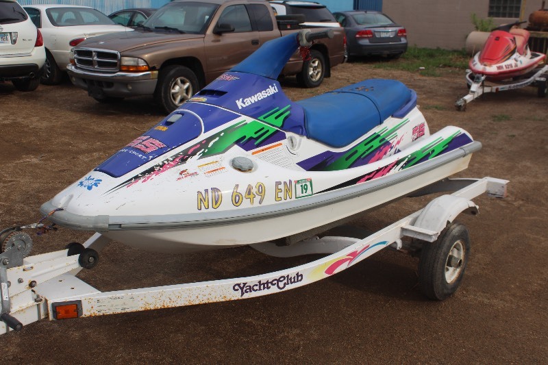 lot 2477 image: 1995 Kawasaki Jet Ski with Trailer