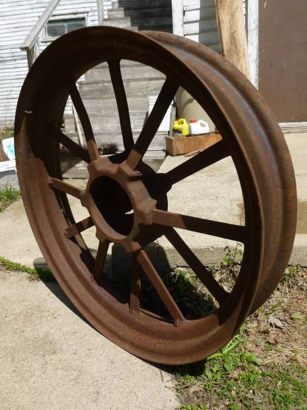 lot 17 image: Antique Steel Wheel