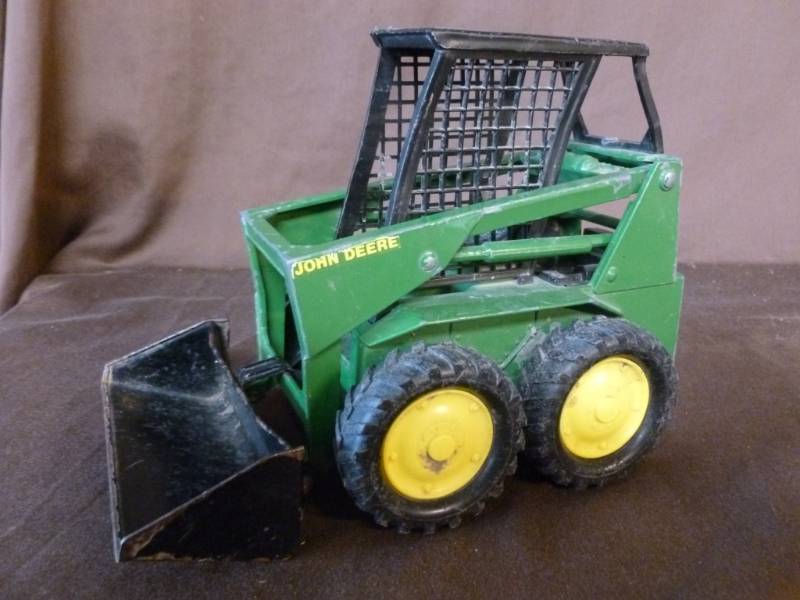 lot 43 image: Ertl