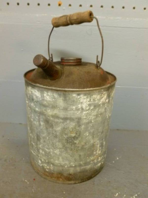 lot 50 image: Vintage Gas Tank