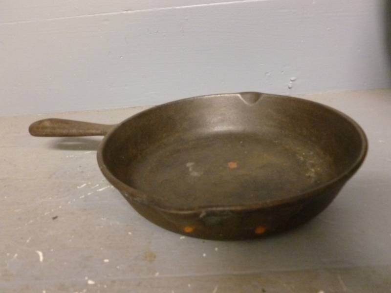 lot 64 image: Cast Iron Pan