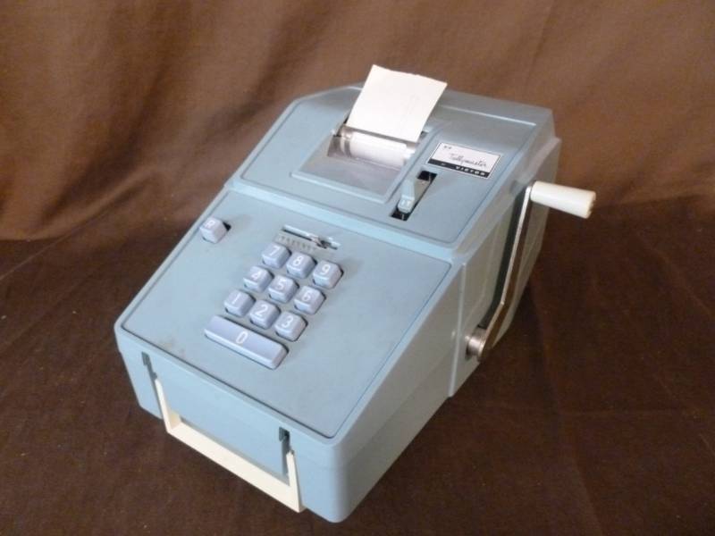 lot 111 image: Vintage Adding Machine