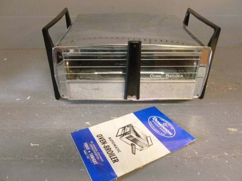 lot 129 image: Vintage Kitchen
