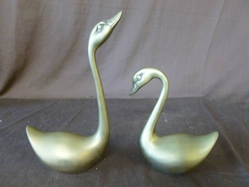 lot 142 image: Vintage Cast Brass