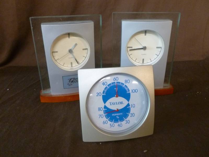 lot 143 image: Clocks