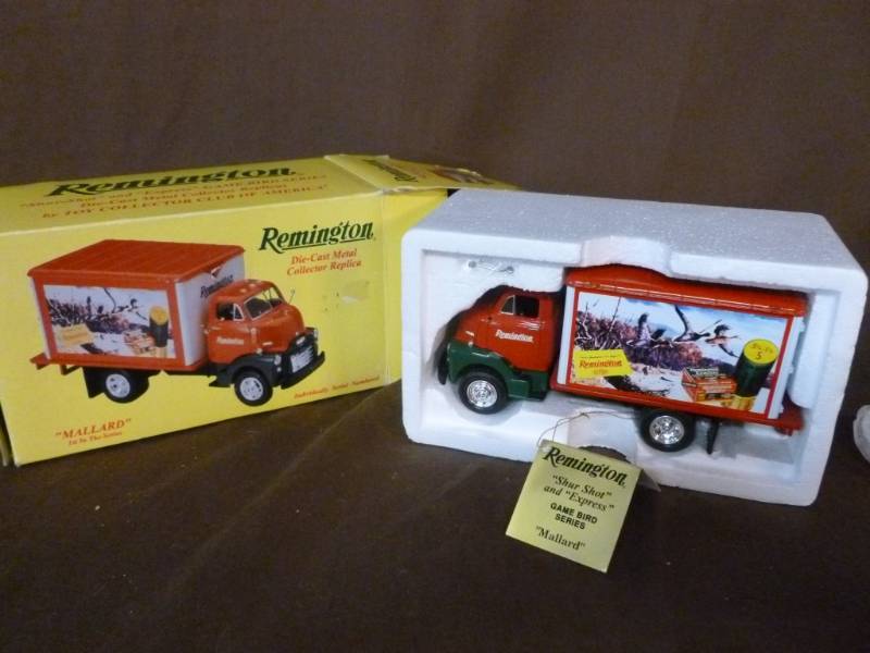 lot 192 image: Die Cast Metal Truck