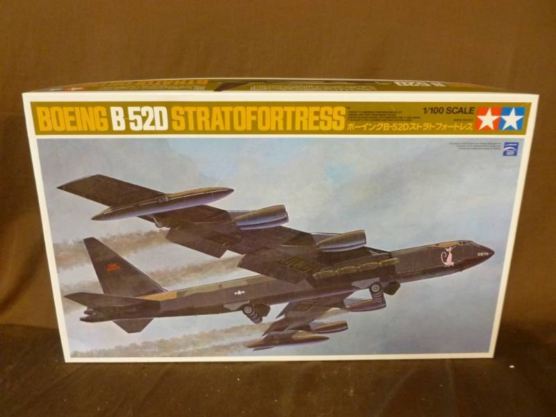 lot 202 image: New Model Kit