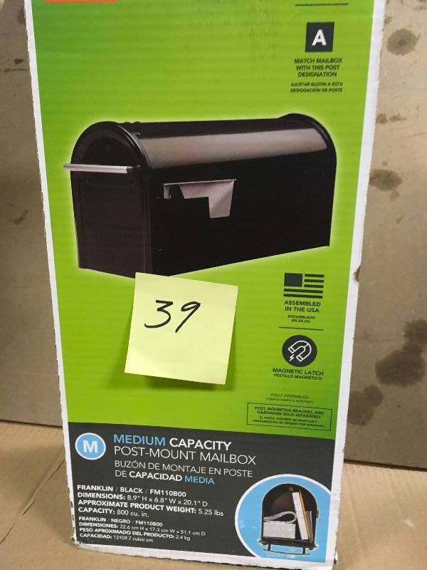 lot 39 image: Gibraltar Mailboxes Franklin Post-Mount Mailbox in Black in good condition