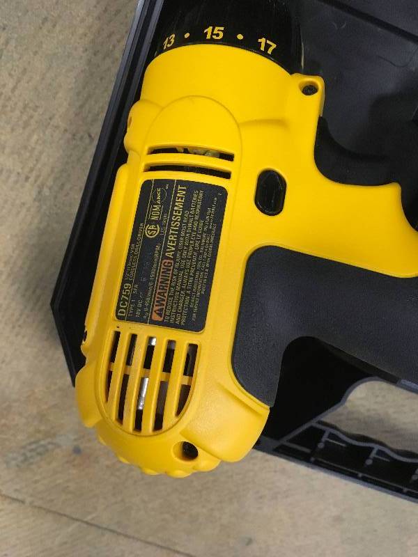 lot 77 image: Dewalt 5ah Brushless Blower in good condition
