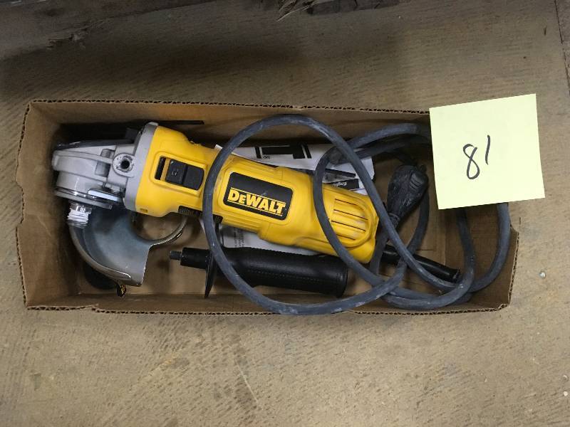 lot 81 image: DEWALT 7 Amp 4-12 in. Small Angle Grinder with 1-Touch Guard in good condition