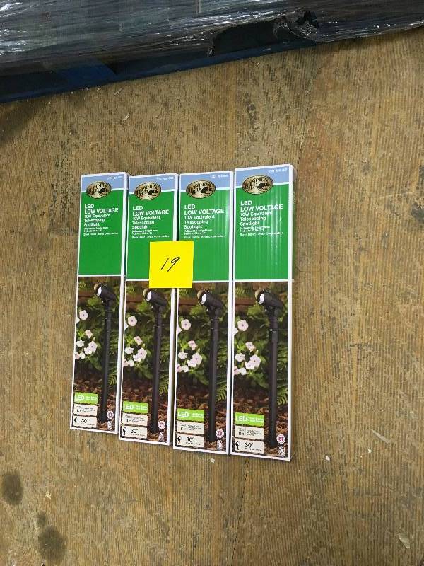 lot 19 image: 4 sets of lights in good condition
