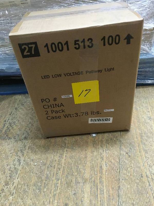 lot 17 image: Hampton Bay LED Low Voltage Pathway Lights in good condition