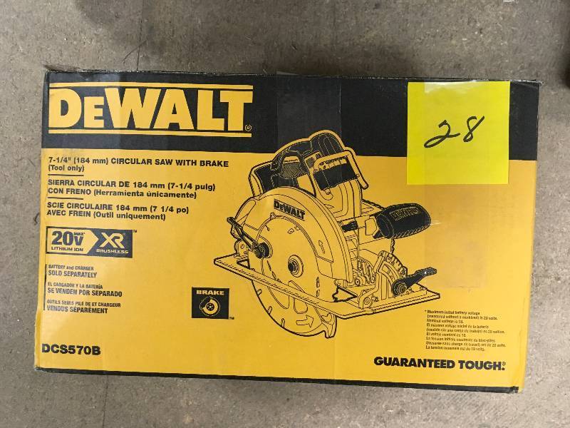 lot 28 image: Dewalt Circcular saw in good condition