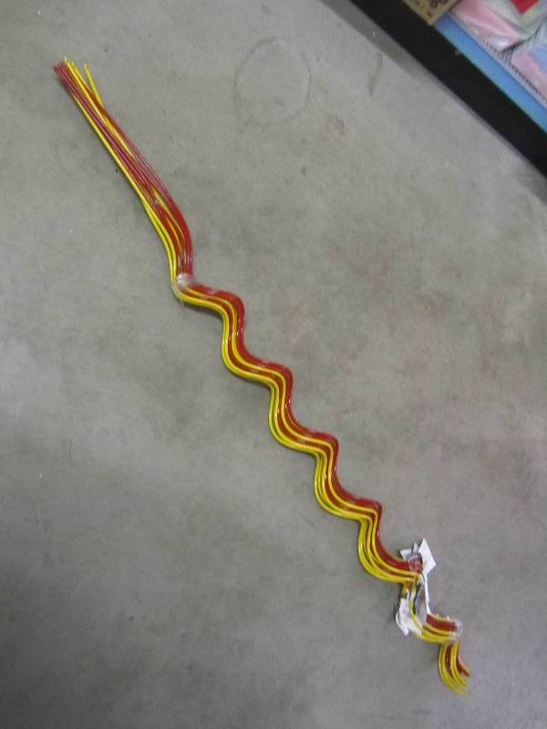 lot 2 image: 12 - 60 Metal Plant Twist Stakes 6...