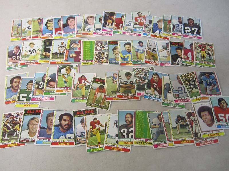 lot 35 image: 63 - 1974 Football Cards  E-1...