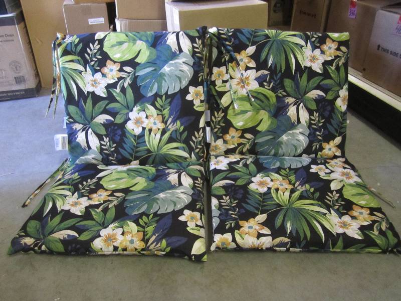 lot 59 image: 2 Hampton Bay Caprice Tropical Mid ...