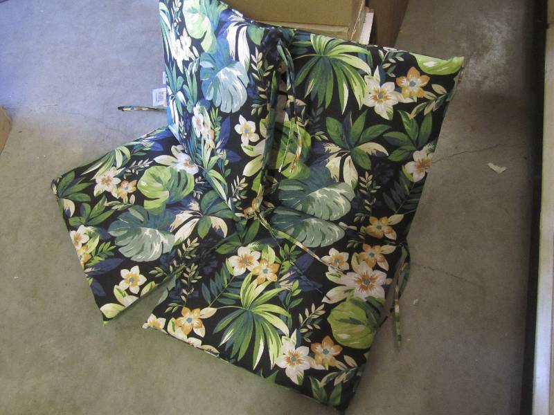 lot 63 image: 2 Hampton Bay Caprice Tropical Mid ...