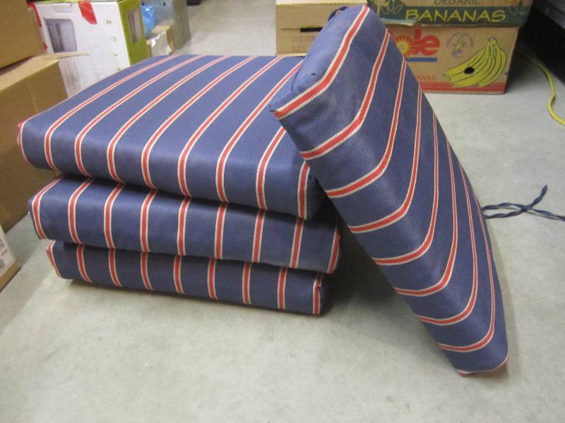 lot 69 image: 4 Hampton Bay Cushions 20 x 21  C...