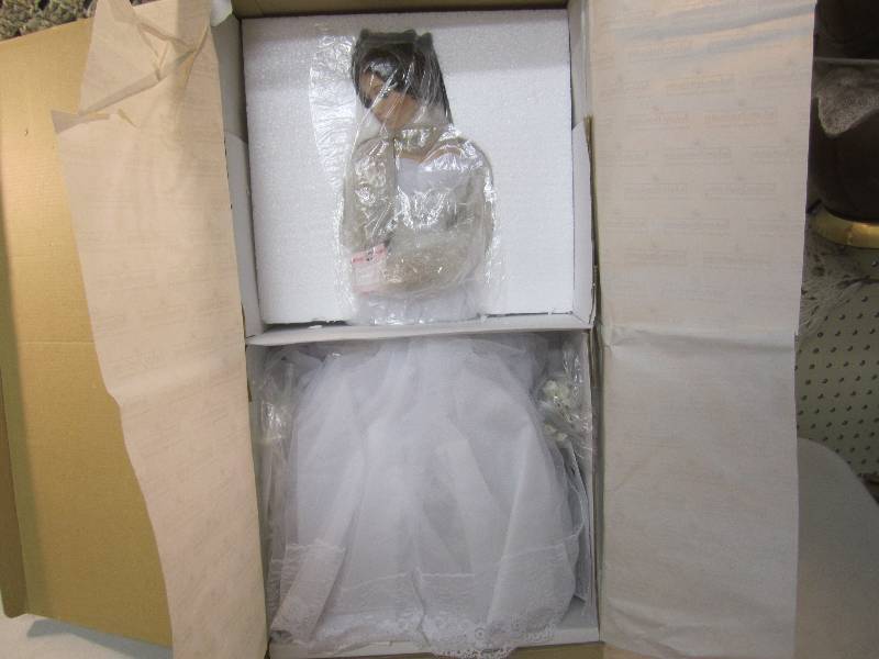 lot 80 image: The Ashton Drake Galleries Doll Joy...
