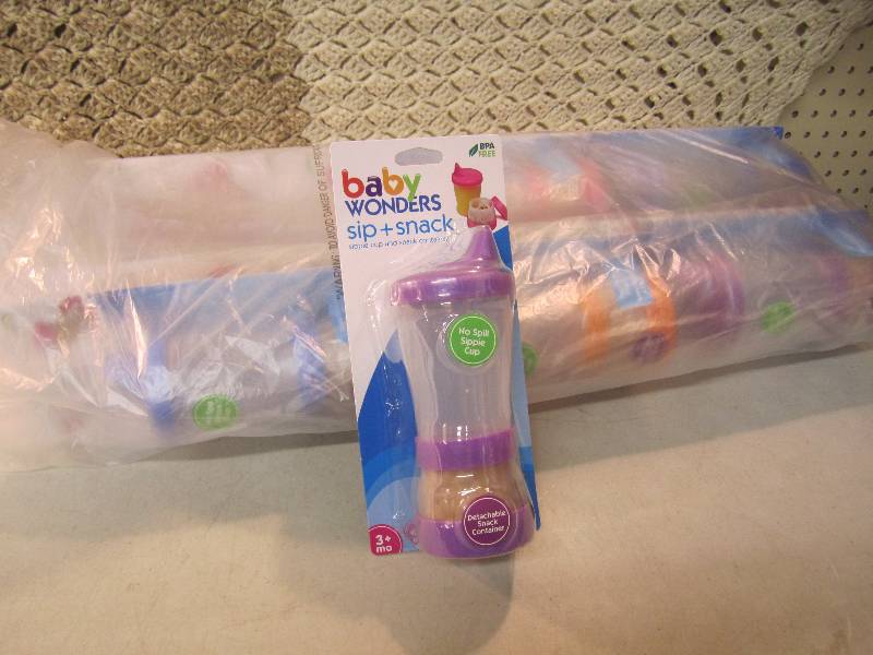 lot 86 image: 12 Baby Wonders Sip  Snack Sippie ...