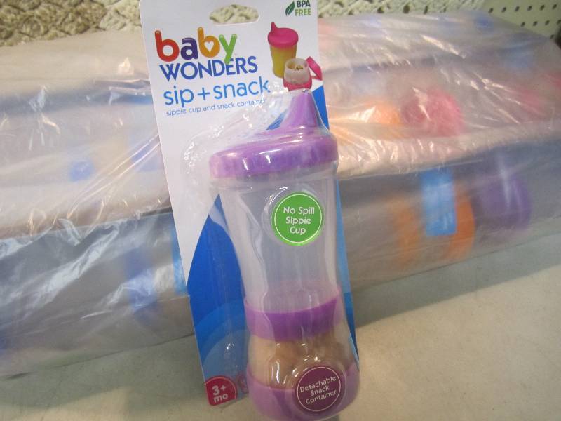 lot 88 image: 12 Baby Wonders Sip  Snack Sippie ...